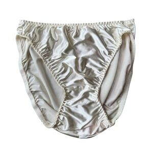 Vintage Victoria's Secret Second Skin Bloomer Panties Cream Size Large Bridal